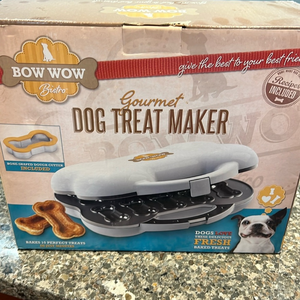 Bow Wow dog treat maker